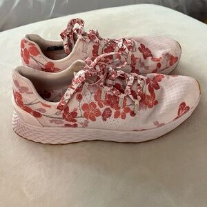 NOBULL men’s floral rip stop runners size 9.5